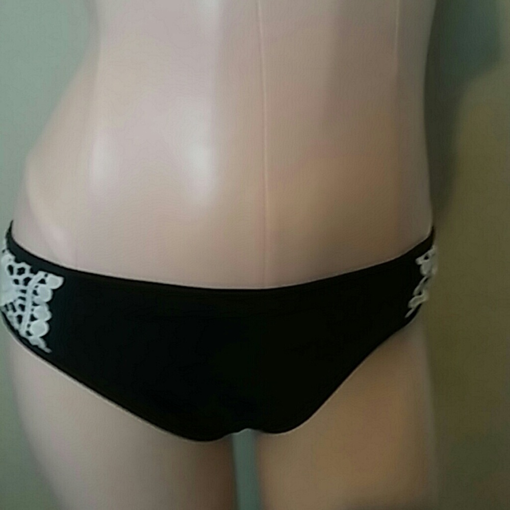 Swim suite - Picture 3 of 4